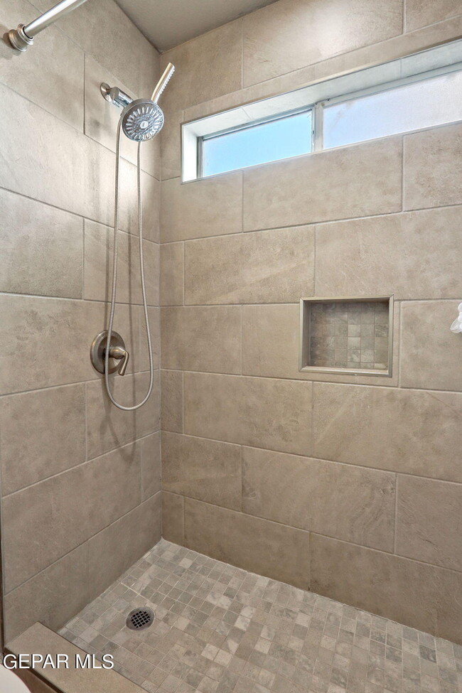 Building Photo - 3017 Tierra Salada Dr