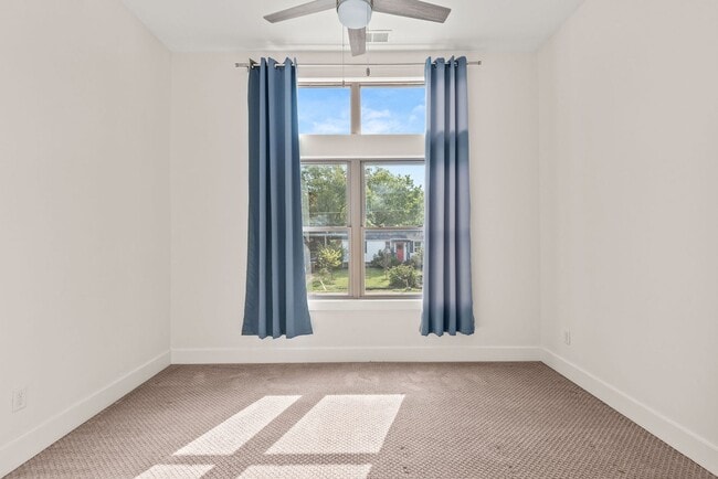 Building Photo - East Nashville Rental!