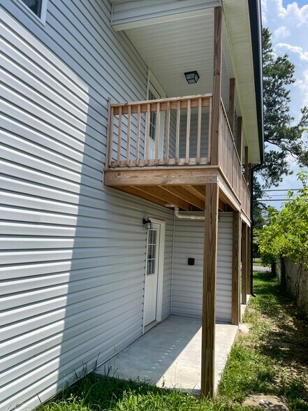 Balcony - 401 S 2nd Ave