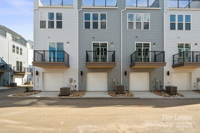 Primary Photo - 3007 Jolene Ct