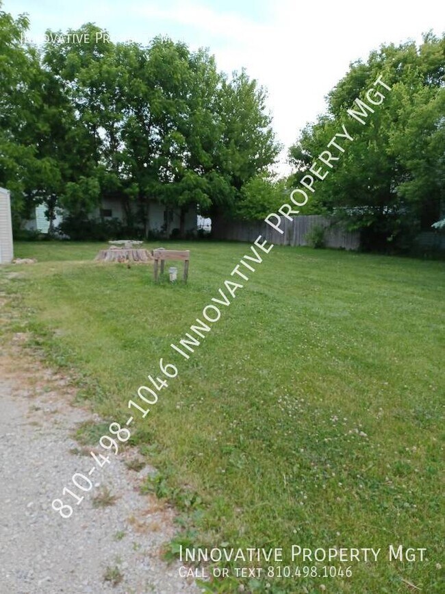 Building Photo - Recently refinished 3 bedroom , 1 bath home!