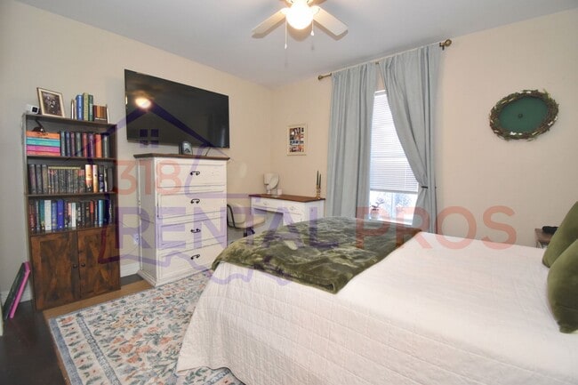 Building Photo - Three Bed, Two Bath Home in Ruston!