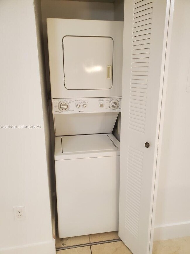 Building Photo - 8260 NW 5th Terrace