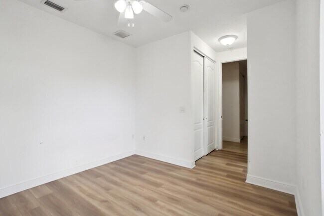 Building Photo - 3655 NW 5th Terrace