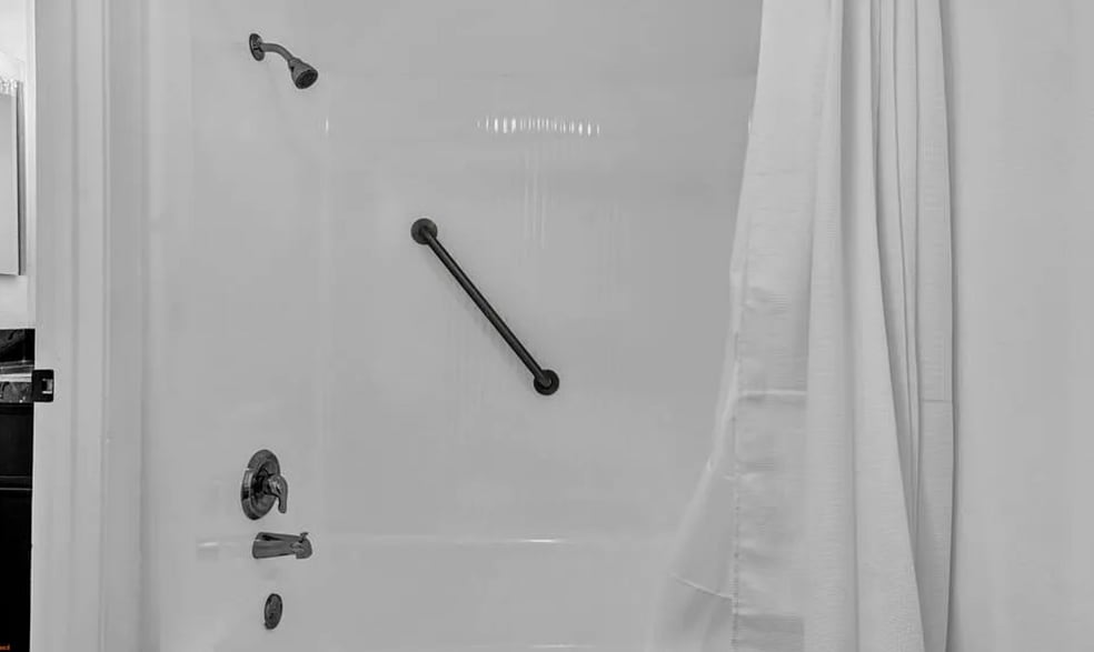 Building Photo - 5300 E Waverly Dr