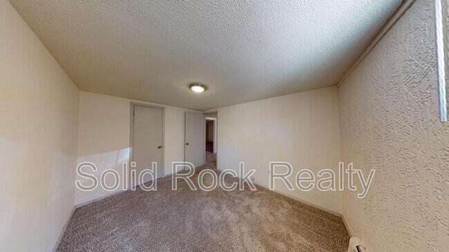 Building Photo - 1411 S Corona Ave