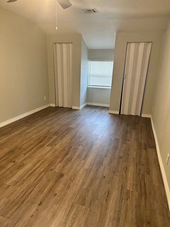 Building Photo - Great Home Located in the Lawton Heights Area! Pets Negotiable with Owner Approval!