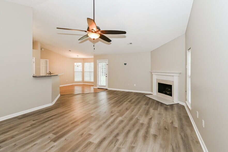 Building Photo - 7903 Nature Walk Dr