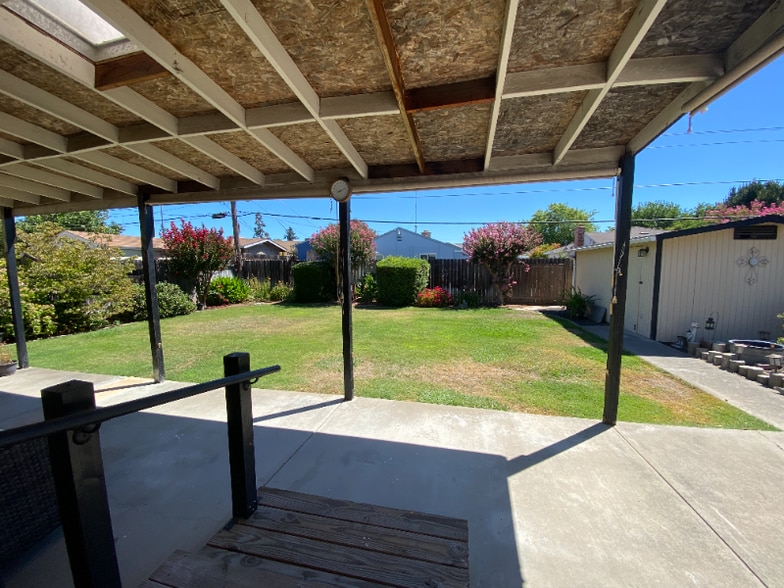 Building Photo - 6321 Leola Way