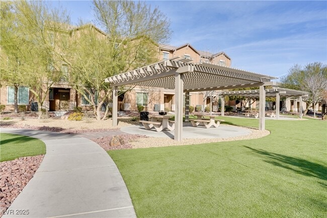 Building Photo - 4641 Townwall St