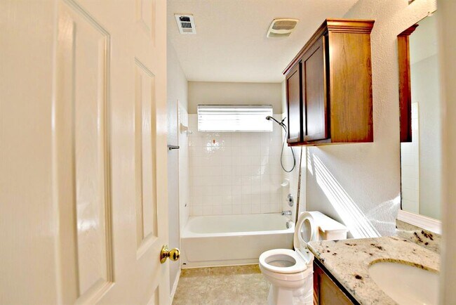 Building Photo - 104 Mertz Ln