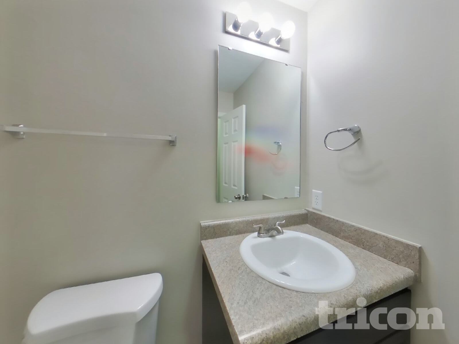 Building Photo - 2887 Beethoven Ave