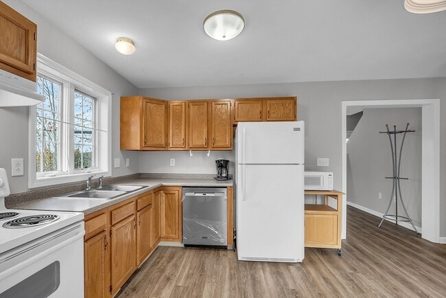 Building Photo - 2 Wigwam Hill Dr