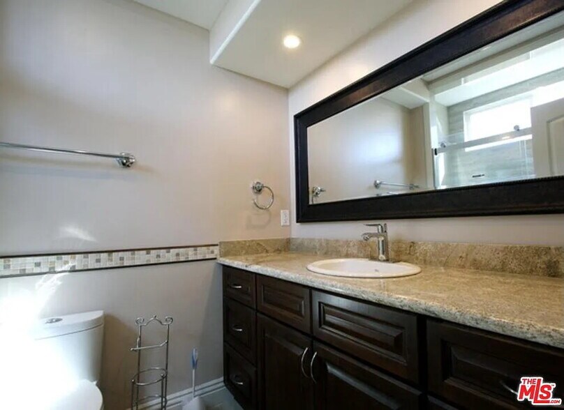 Building Photo - 1834 Euclid St