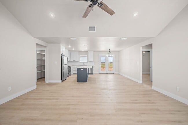 Building Photo - 10601 East C R 7400