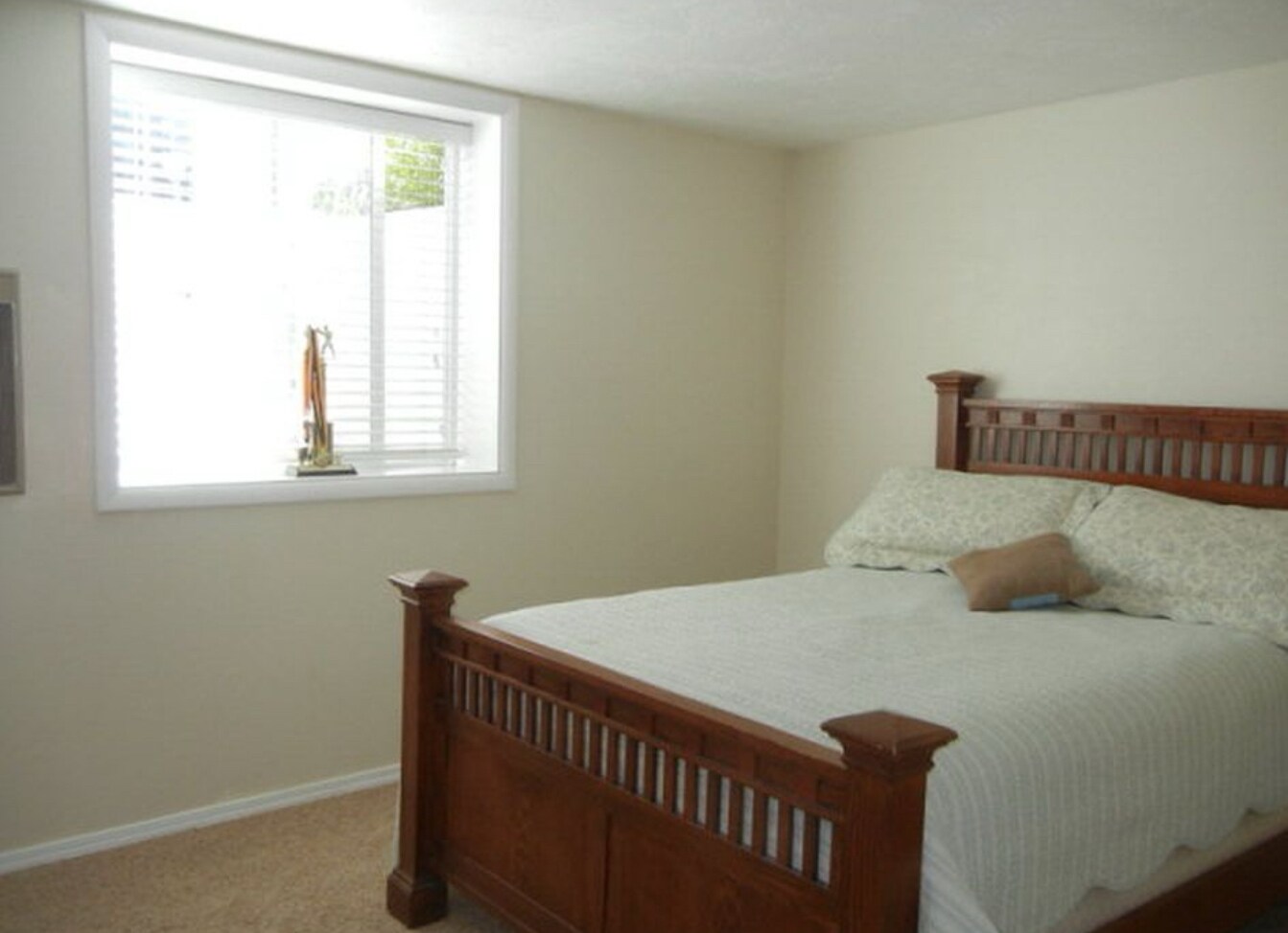 Building Photo - 2051 Hughes Dr