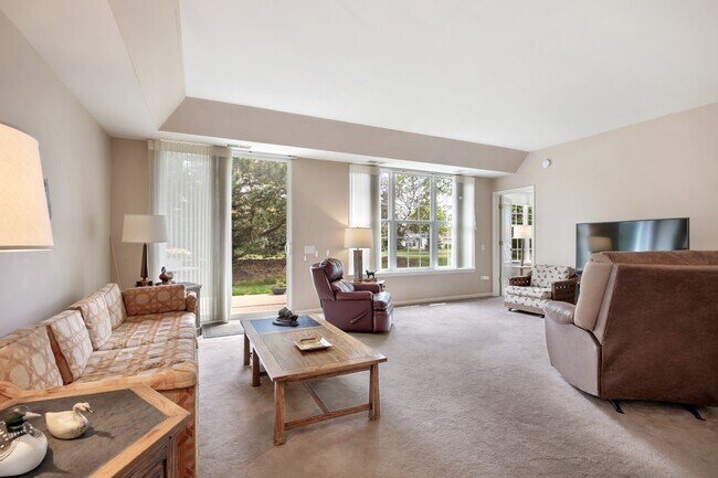 Building Photo - 12452 Wedgemere Dr