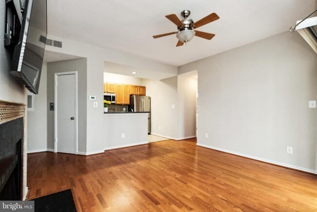 Building Photo - 12151 Penderview Ln