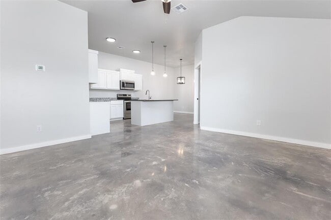 Building Photo - 2325 SW 90th Pl