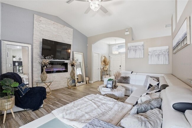 Building Photo - 4937 SW 98th Pl