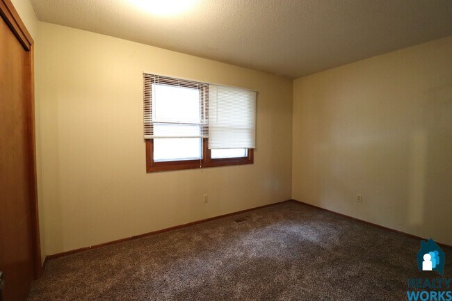 Building Photo - 4810-4812 Ginny Avenue