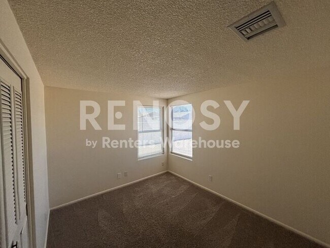 Building Photo - 3-BD, 2-BA Single Family House in Chandler!