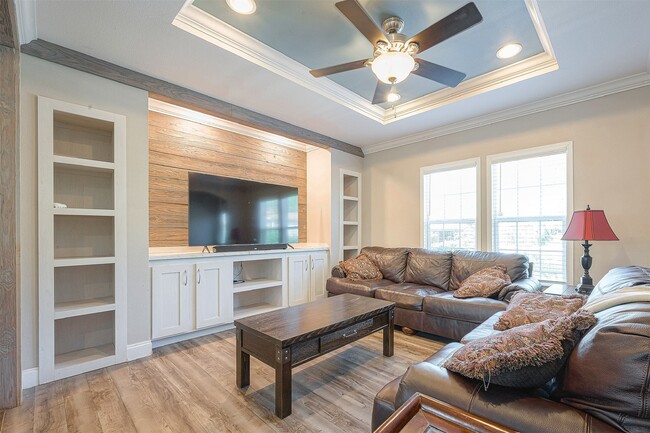 Building Photo - 20547 S Post Oak Blvd