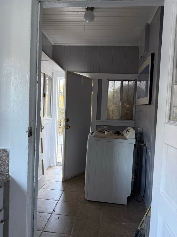 Building Photo - 1424 W 45th St