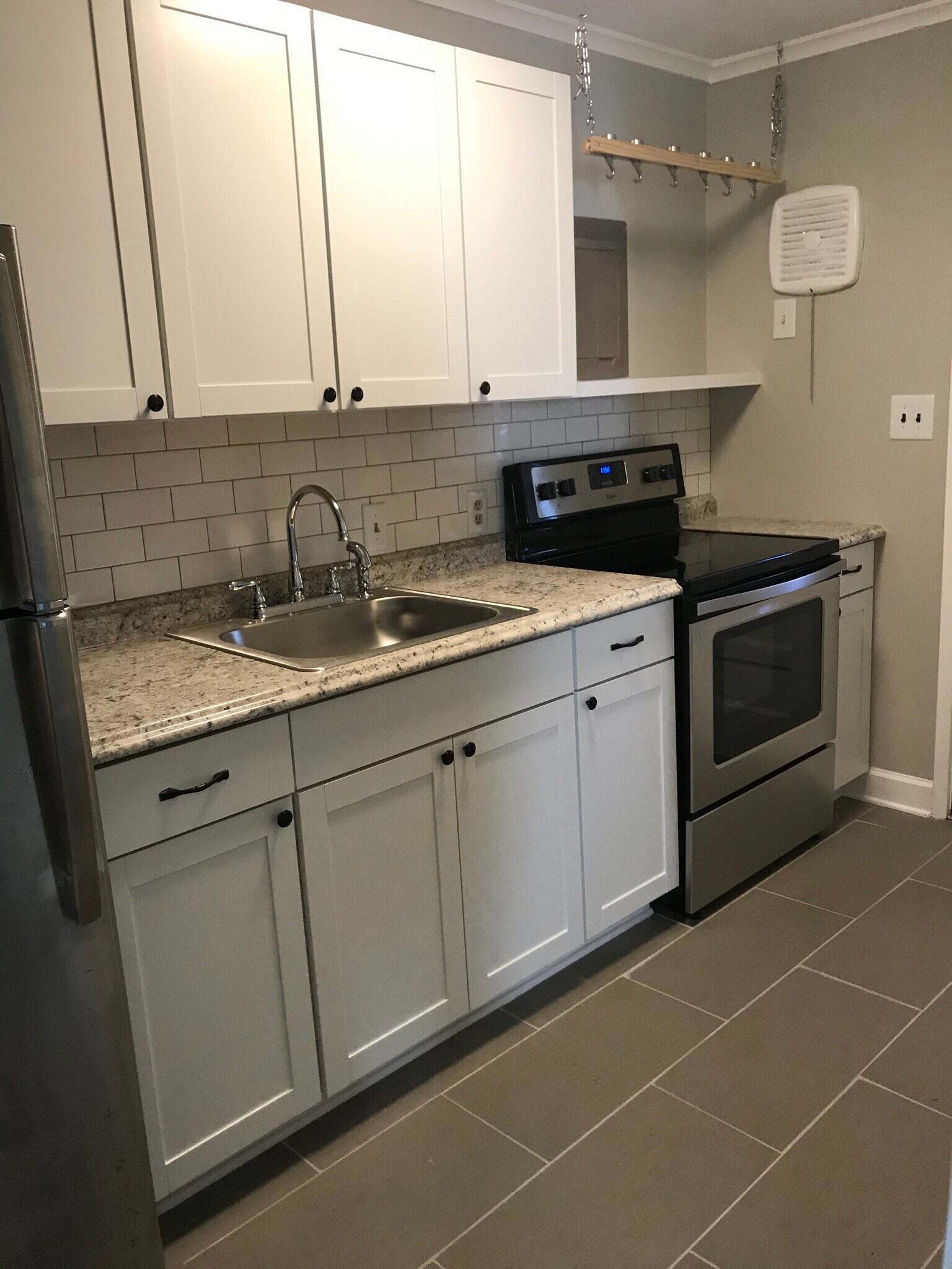 Building Photo - 701 Daniels St