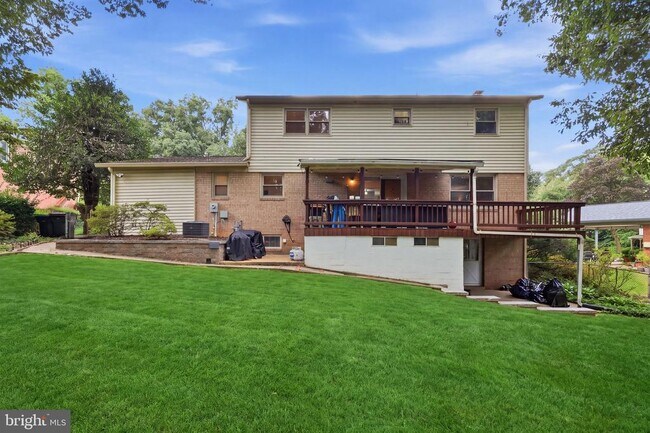 Building Photo - 6605 Grey Fox Dr