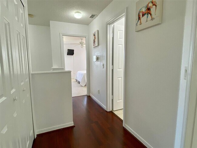 Building Photo - 1308 S Beach Cir