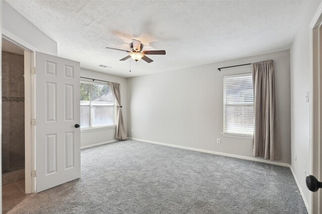 Building Photo - 10 Eastwood Pl