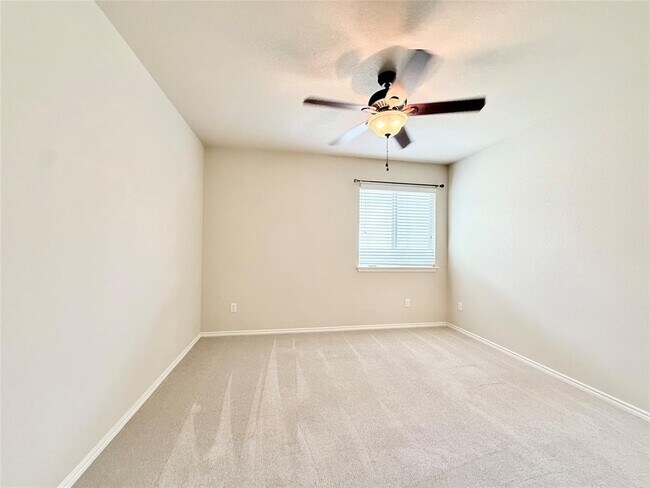 Building Photo - 314 Comal Run