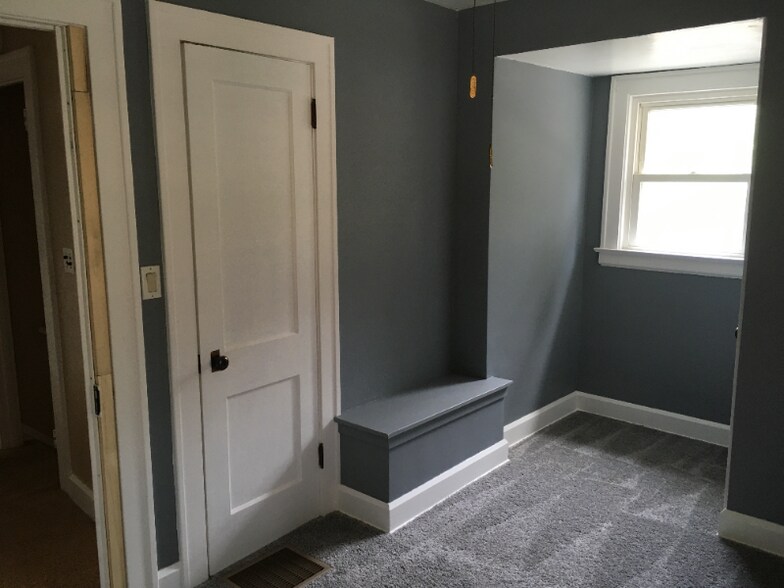 Primary Photo - 3935 W 33rd St