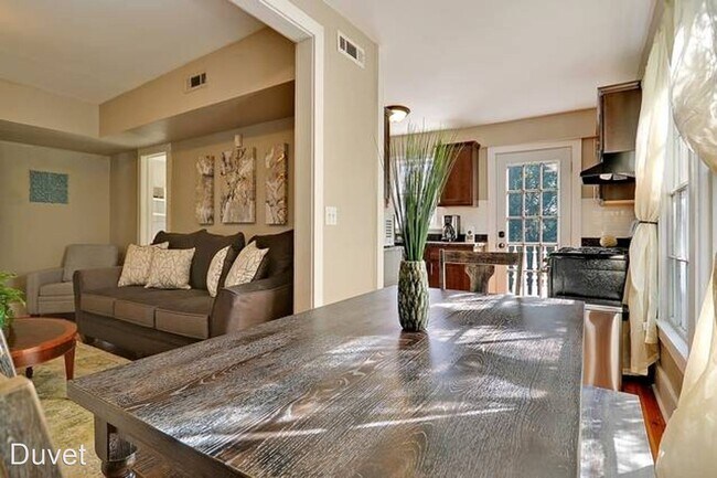 Building Photo - 75 Spring St