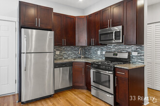 Building Photo - 1338 W. Huron-2R