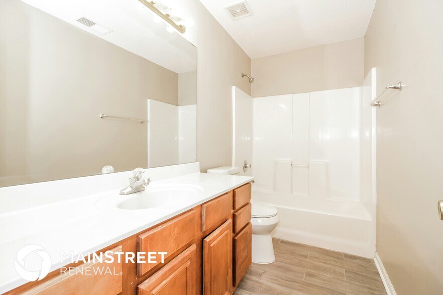 Building Photo - 1990 3 Pines Cove