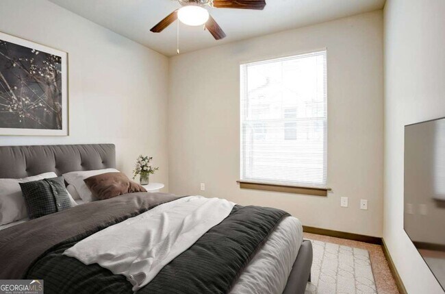 Building Photo - 800 Milwood St