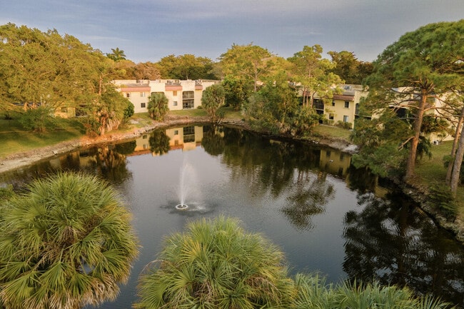 Building Photo - 930 SW 9th St Cir