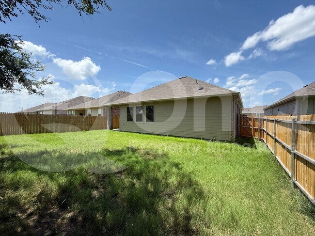 Building Photo - 936 Longleaf Ln