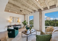 Building Photo - 1115 S Alamo St