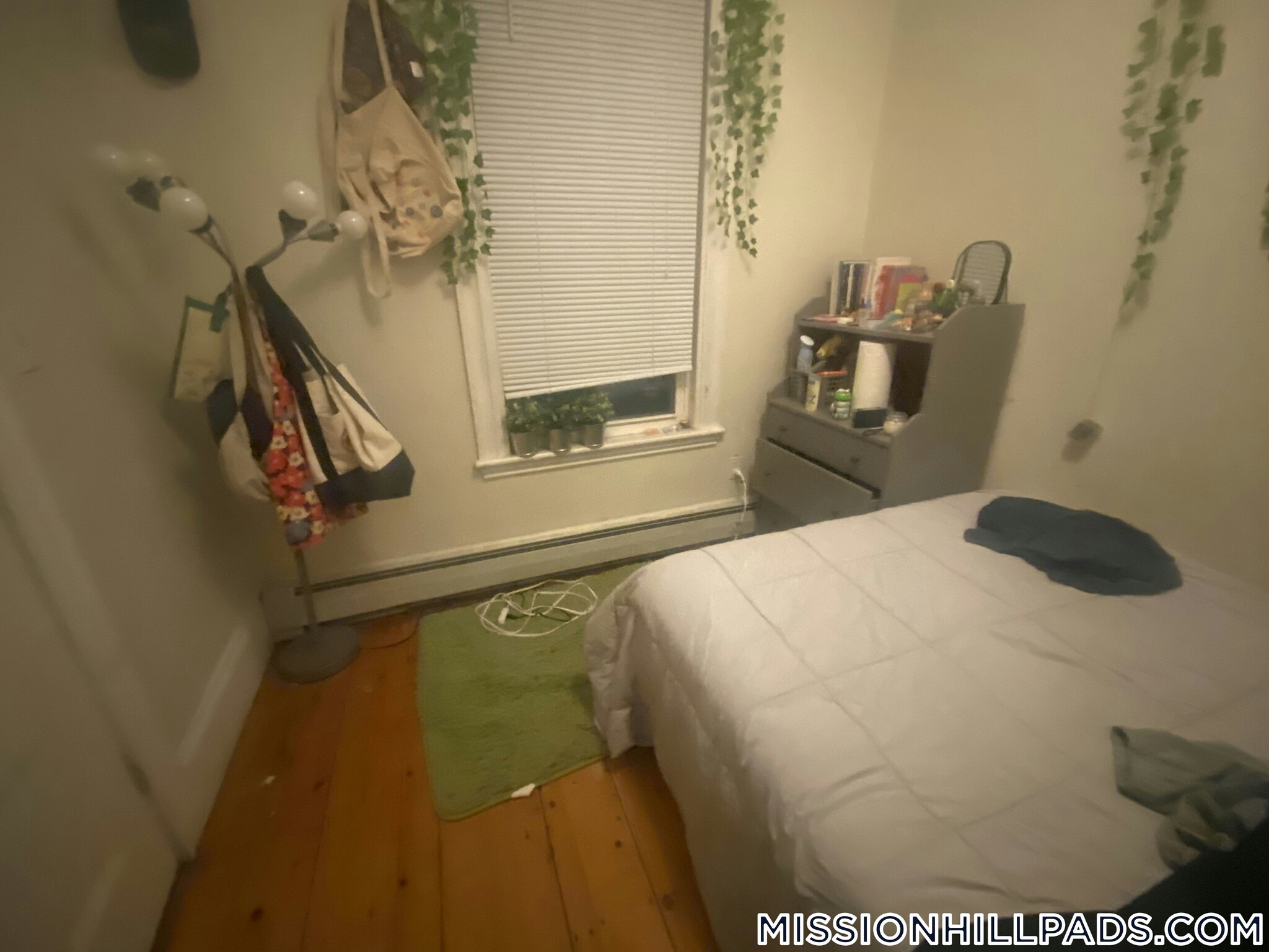 Building Photo - 44 Delle Ave