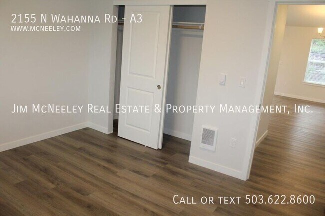 Building Photo - 2155 N Wahanna Rd