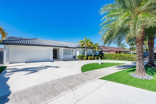 Building Photo - 1820 SW 140th Pl