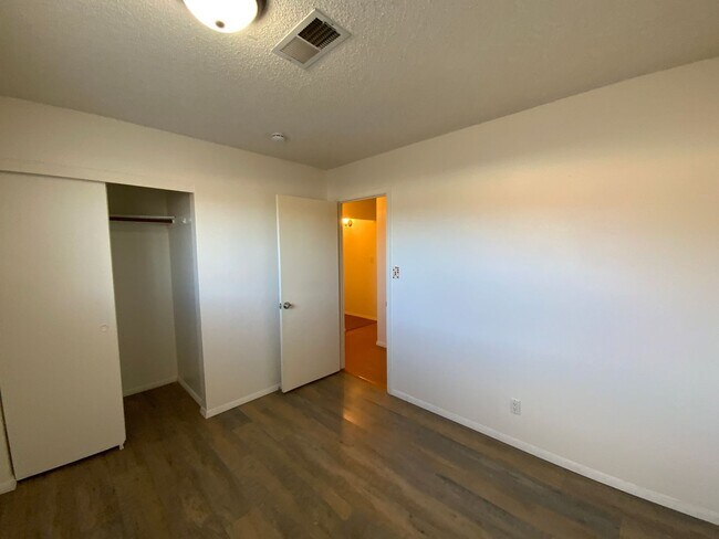 Building Photo - 4 Bedroom Single Story Home Available Near Tramway Blvd NE & Copper Ave NE!