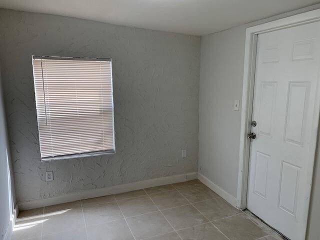 Building Photo - 1301 NW 3rd Ave