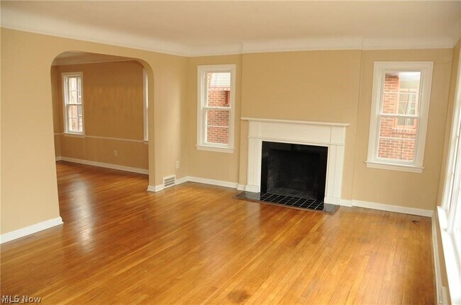 Building Photo - 1158 Castleton Rd