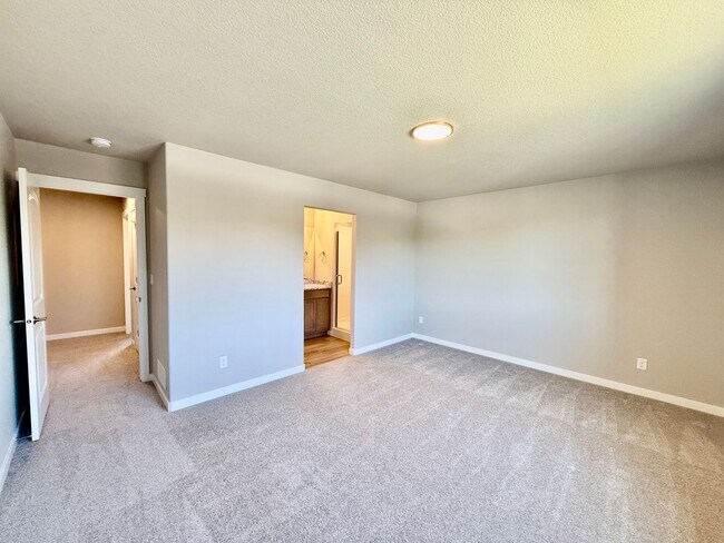 Building Photo - 5217 Palomino Ranch Point