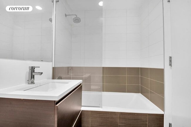 Building Photo - 2-26-26 50th Ave