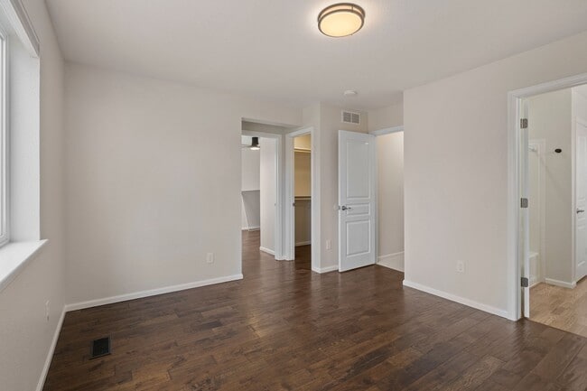 Building Photo - Move-In Ready 4 Bed, 3.5 Bath Home in Prime Loveland Location!